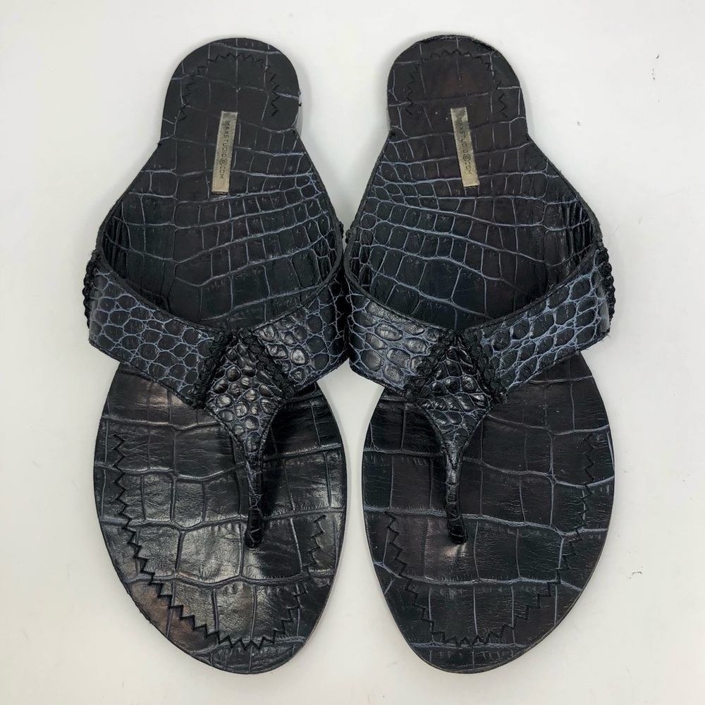 Max Studio Leather thong flat sandals Size 7